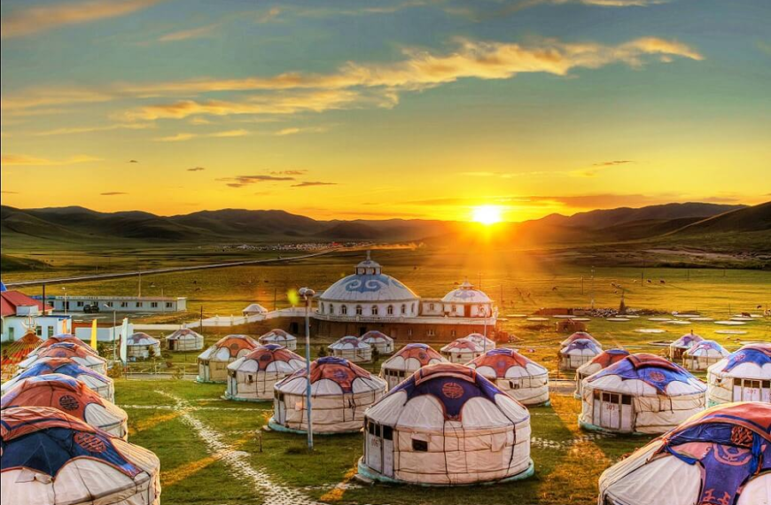 Du lịch Mông Cổ – Trải nghiệm cảm giác trên vó ngựa dưới nắng vàng rực rỡ